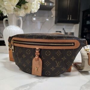 Louis Vuitton Monogram Canvas High Rise Bumbag